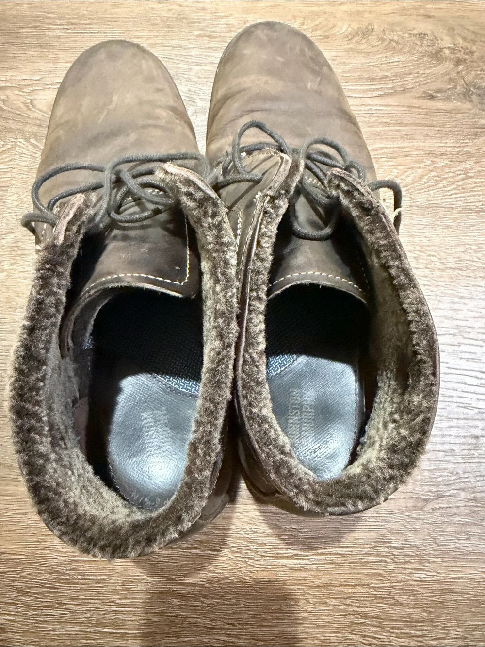 Johnston and Murphy Chukka Boot with Shearling Inner